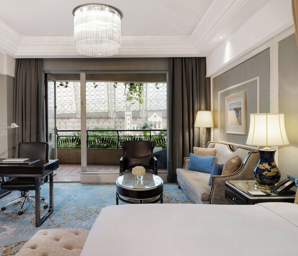 Suite, 1 Bedroom (High Floor) thumbnail 5