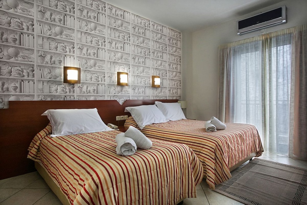 Standard Triple Room - Photo 2