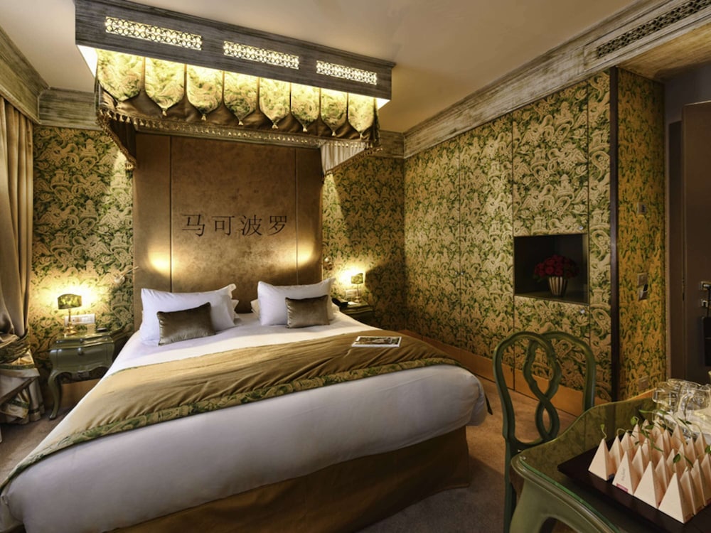 Available room