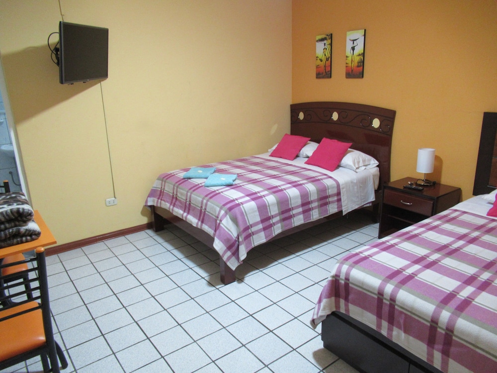 Family Triple Room photo 3