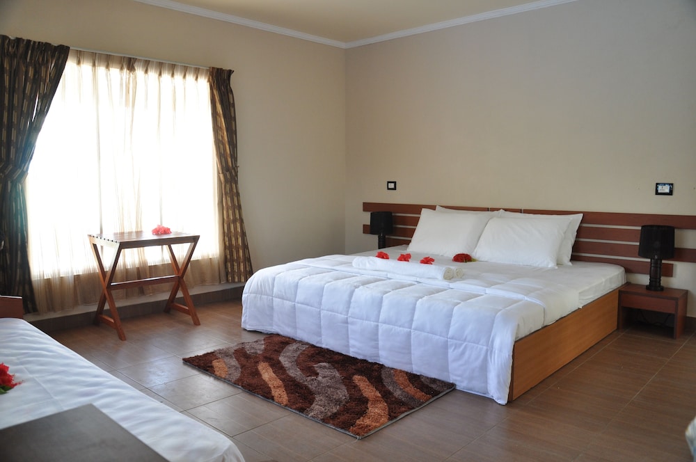 Retreat Family Suite photo 3