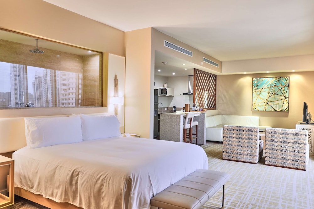 Suite, 1 King Bed, Non Smoking, City View - Photo 5