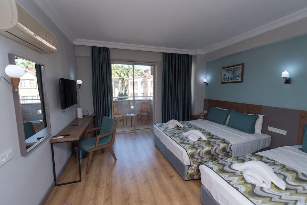 Standard Double or Twin Room, Multiple Beds photo 1
