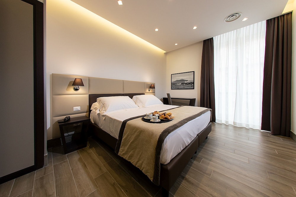 Classic Double Room, 1 Queen Bed - Photo 1