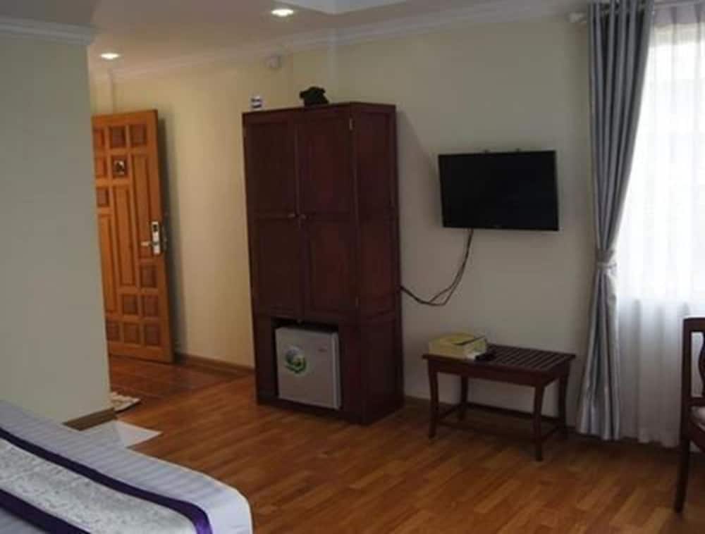 Family Room photo 2