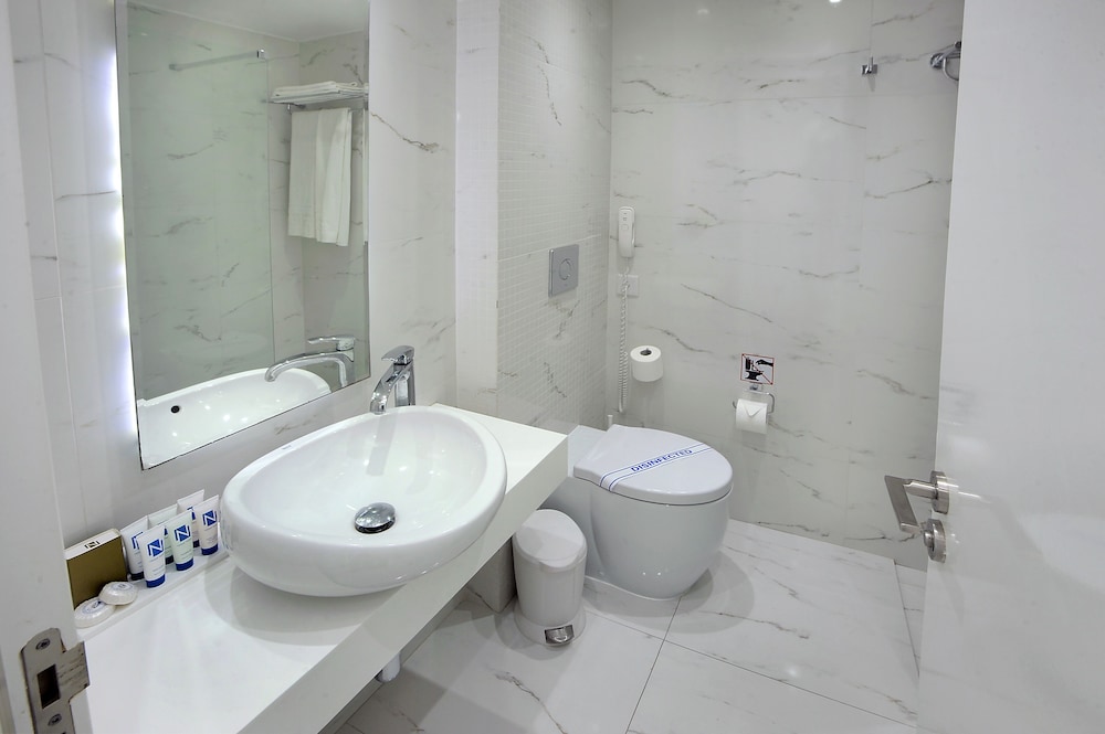 Superior Room, Partial Sea View - Photo 2