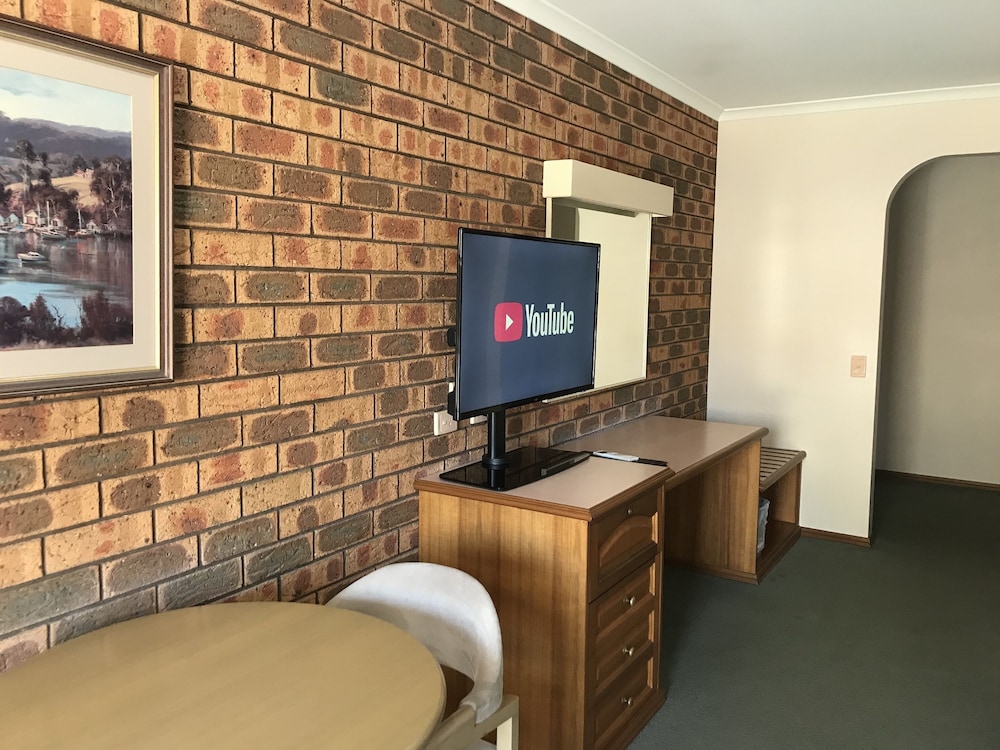 Standard Spa Twin Room - 1 Queen Bed and 1 Single Bed photo 2