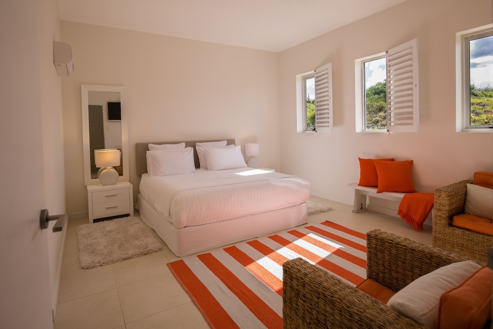 Luxury Villa, 3 Bedrooms, Ocean View, Oceanfront photo 1