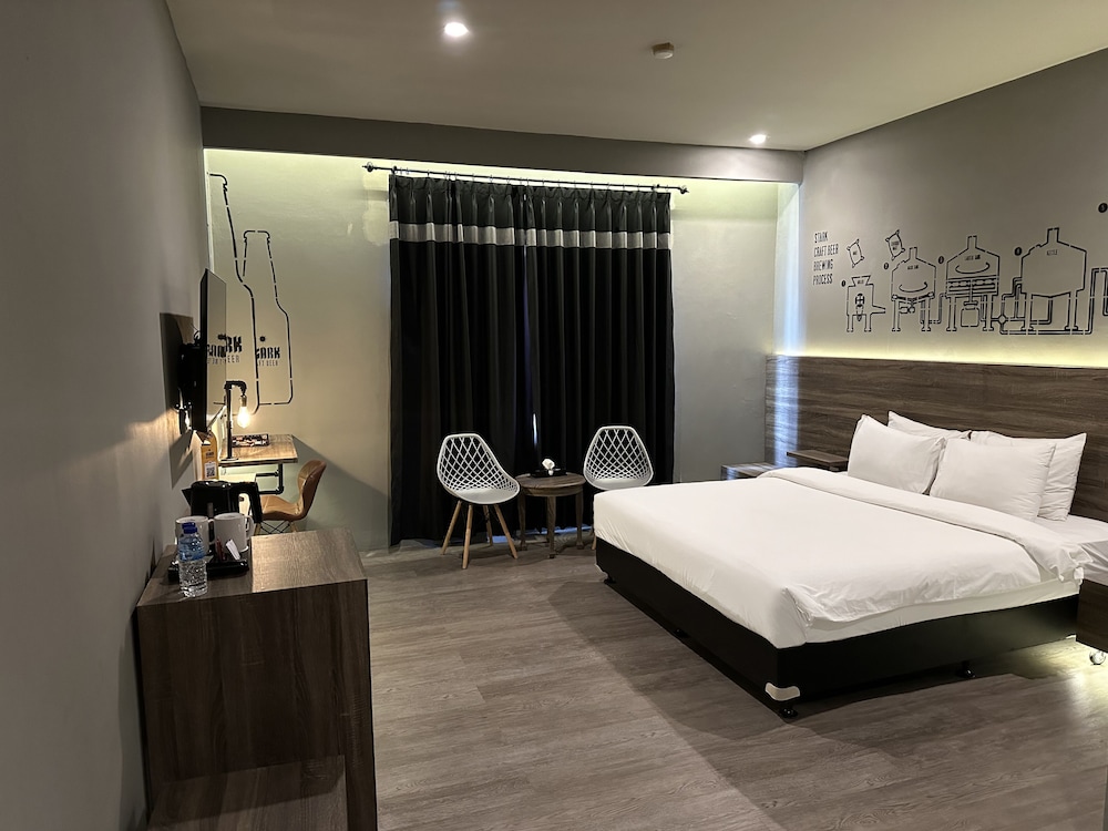 Deluxe Room - Photo 4