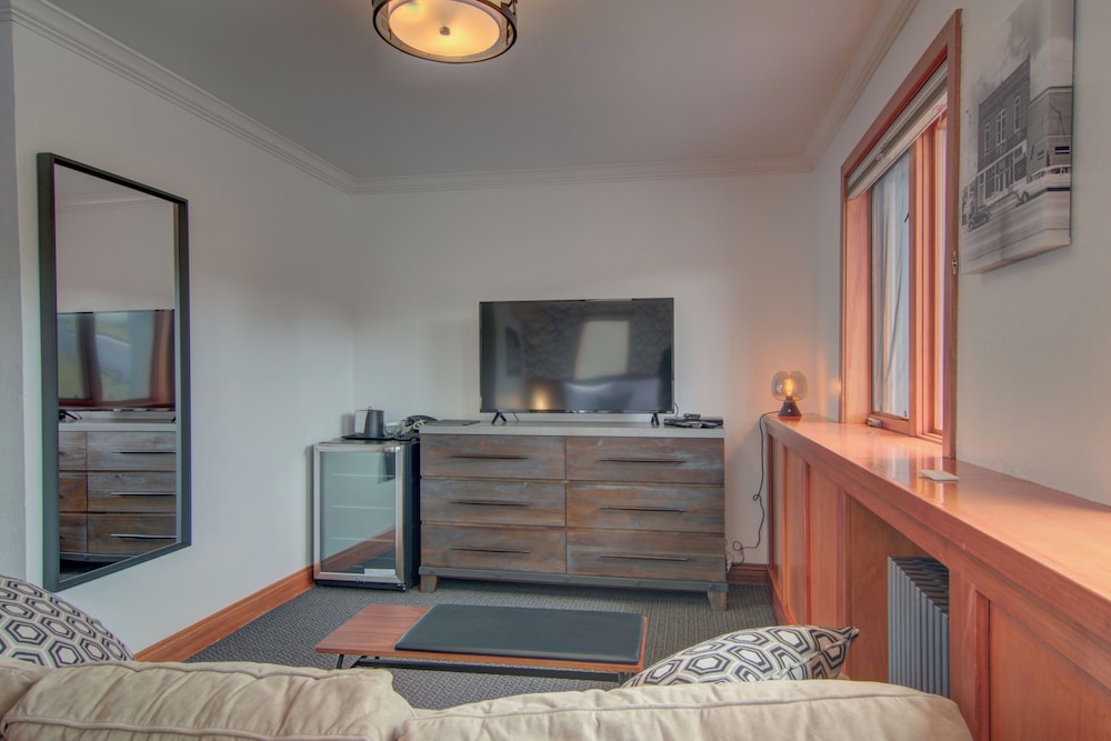 Superior Triple Room photo 3