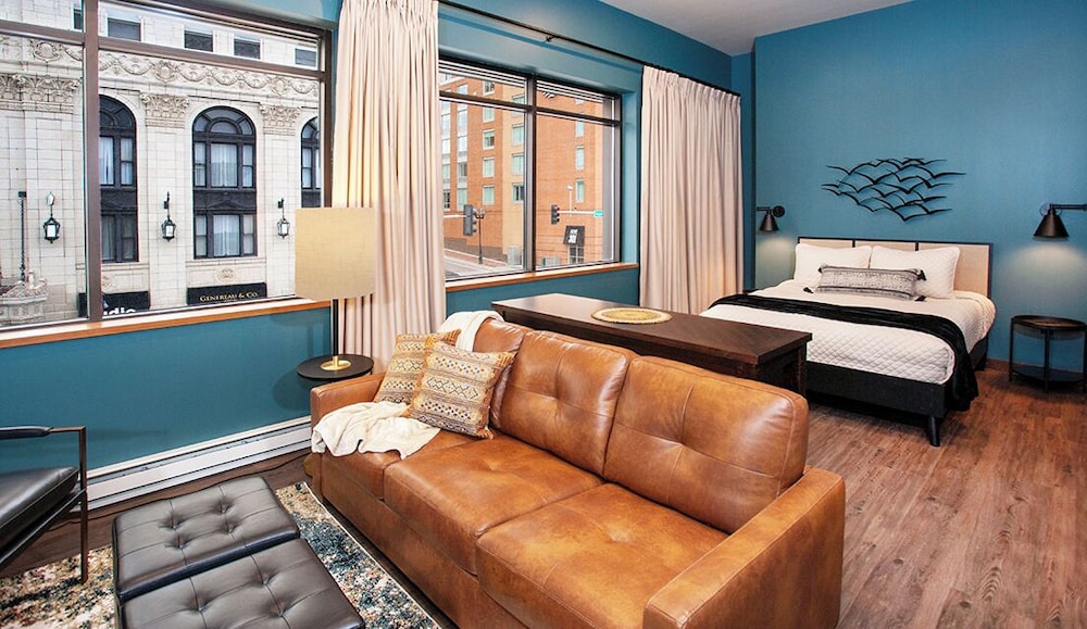 Suite, City View photo 1