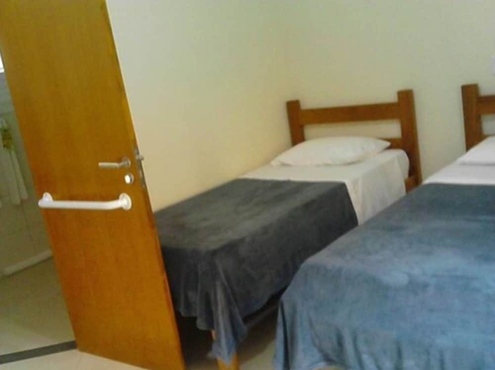 Quintuple Room, Accessible photo 1