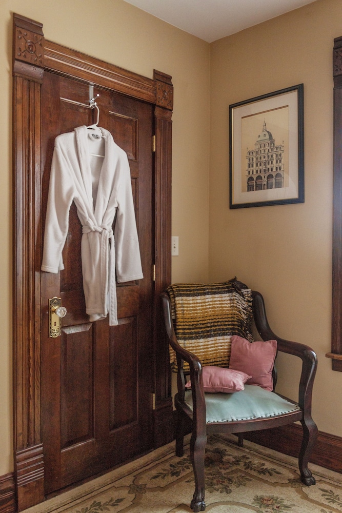 Golden Sunset Room Leavitt House - Non Smoking,  Valley View photo 3