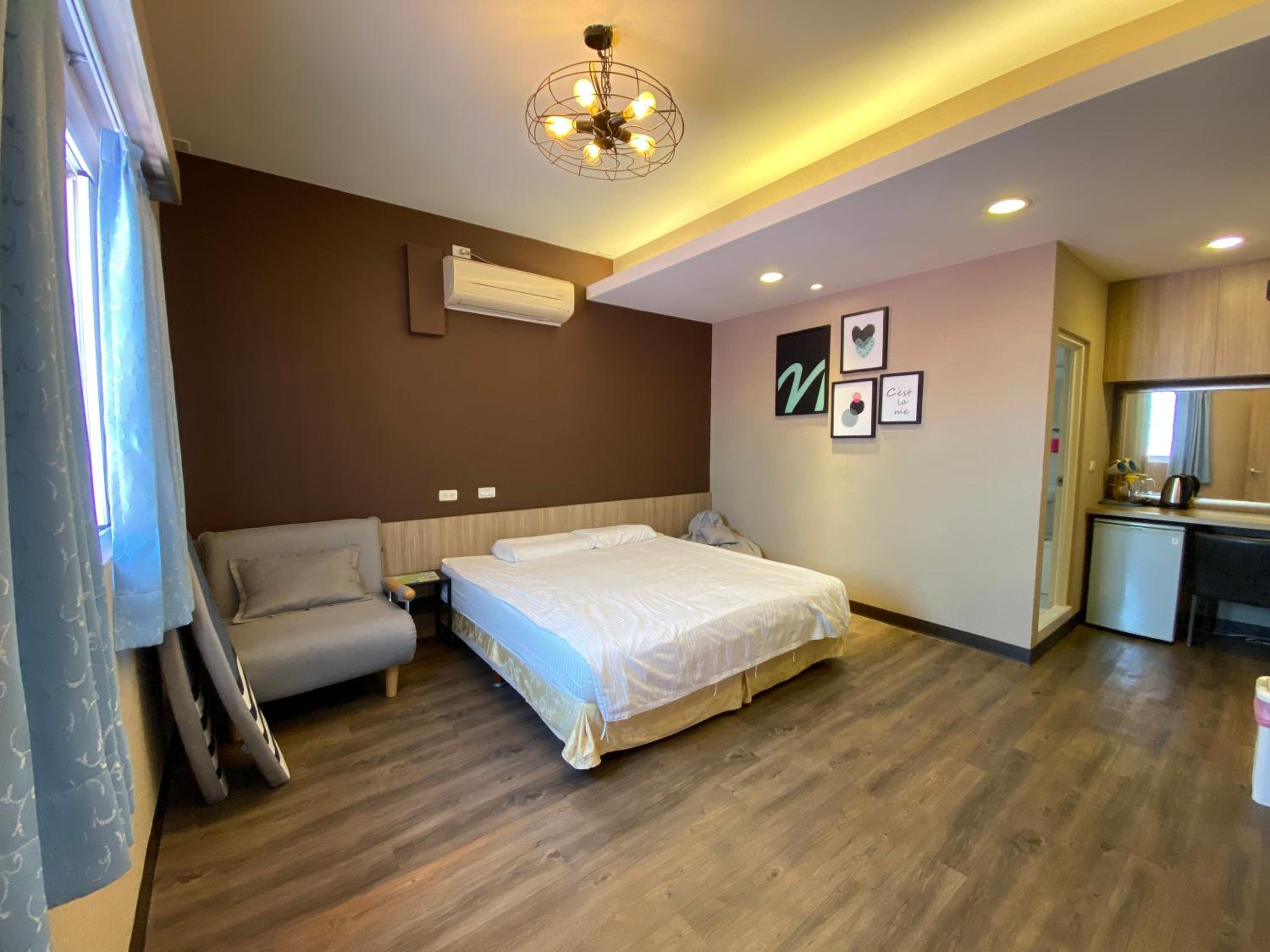 Queen Room