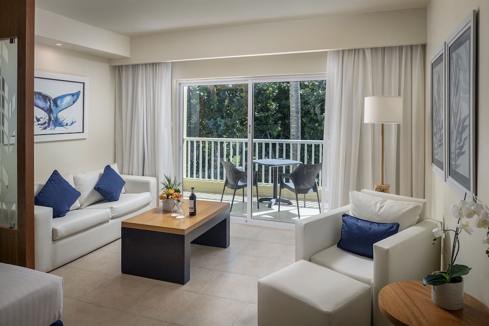 Junior Room, Garden View (Privilege) - Photo 8