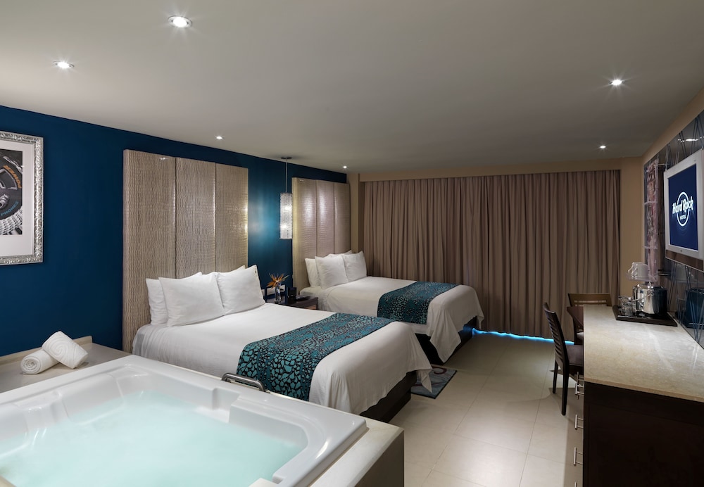 Deluxe Double Room, Lagoon View (Classic) photo 1