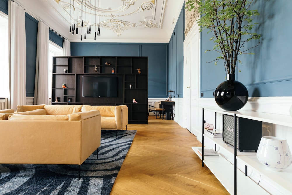Suite (Nobis)