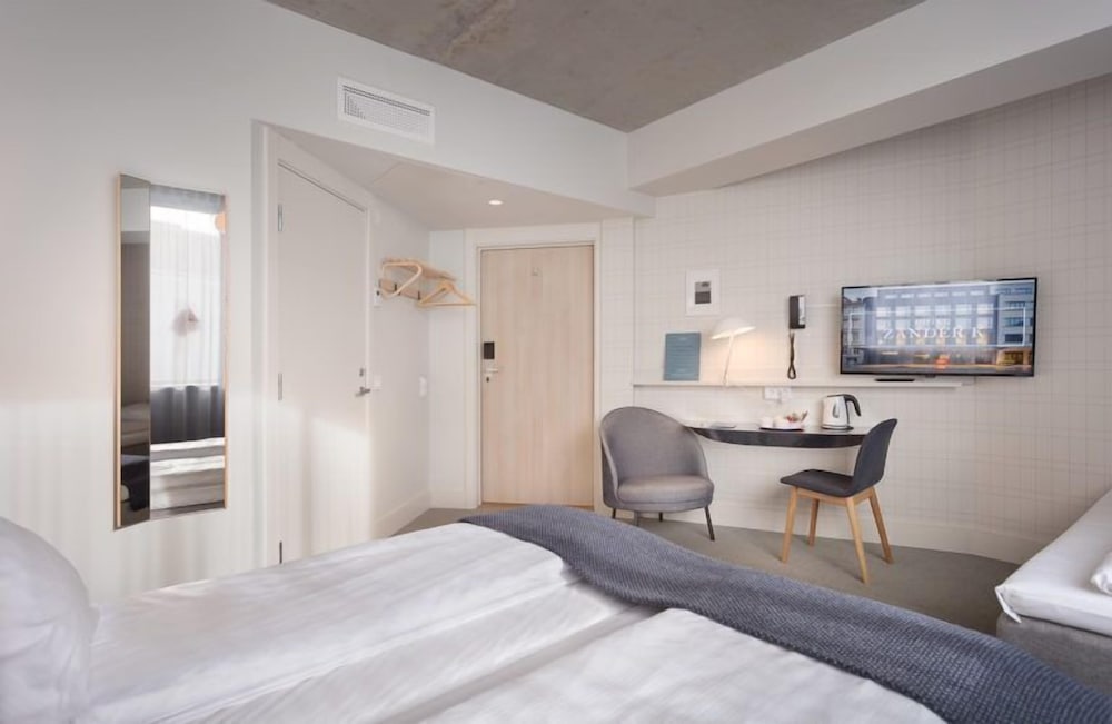 Standard Triple Room photo 2