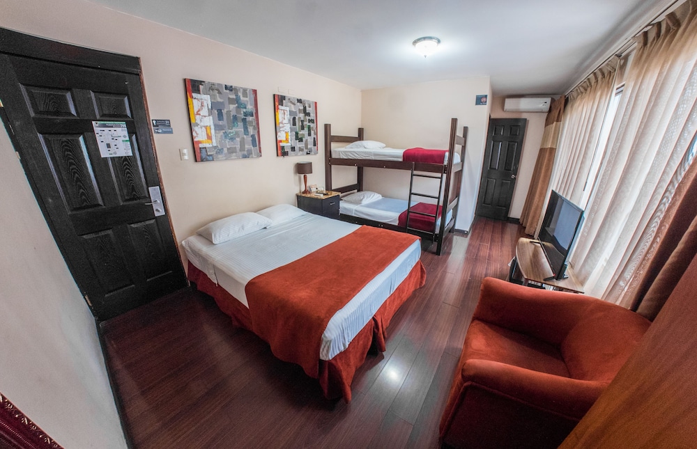 Superior Room, Multiple Beds (Private) photo 3