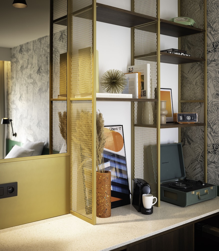 Not-so-Standard King room