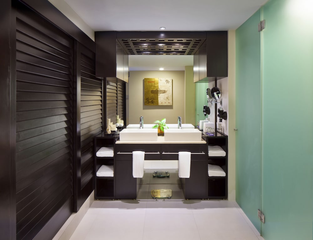 One Bedroom Suite photo 2