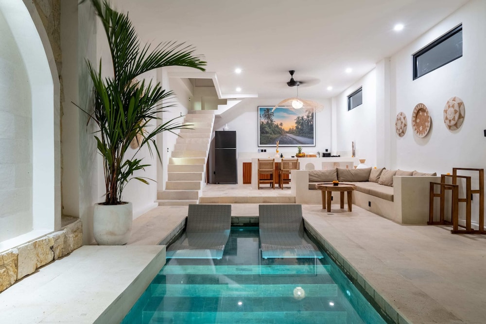 Basic Villa photo 1