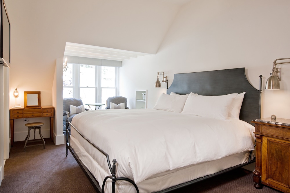 Room, 1 King Bed (Pool)