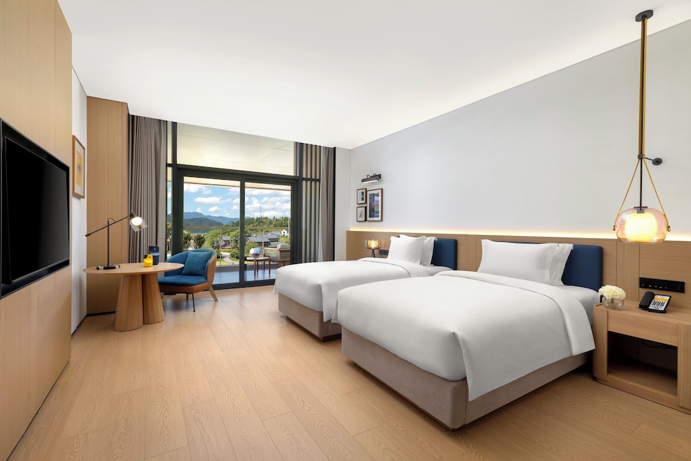 Standard Room, 2 Twin Beds, Balcony (Furnished Balcony)