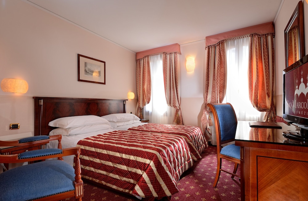Superior Double or Twin Room - Photo 2