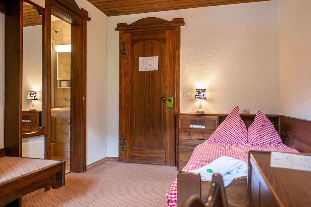 Single Room, Accessible, Private Bathroom (First) photo 1