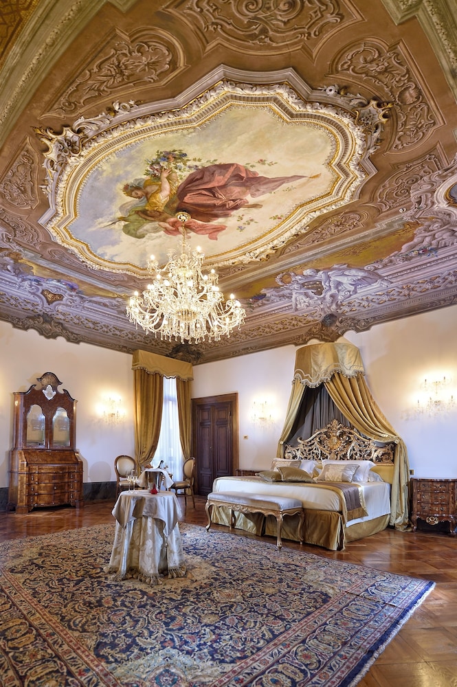 Royal Suite