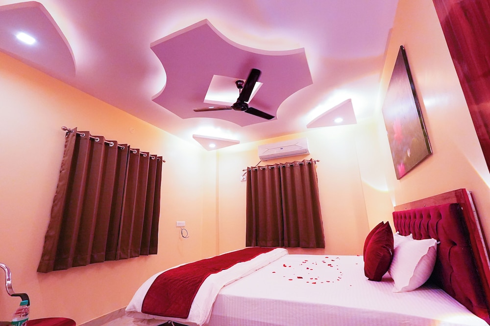 Standard Double Room, City View