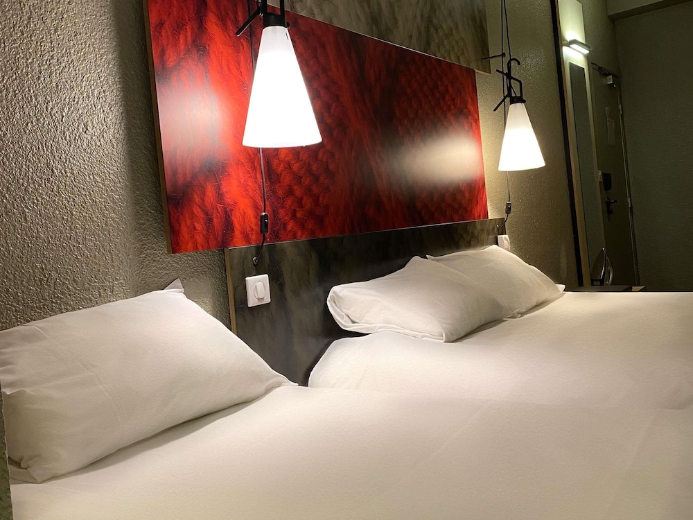 Standard Room, Multiple Beds - Photo 3