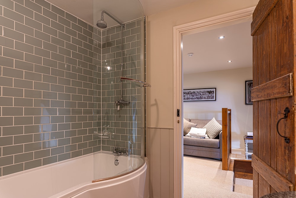 Superior Quadruple Room, photo 7
