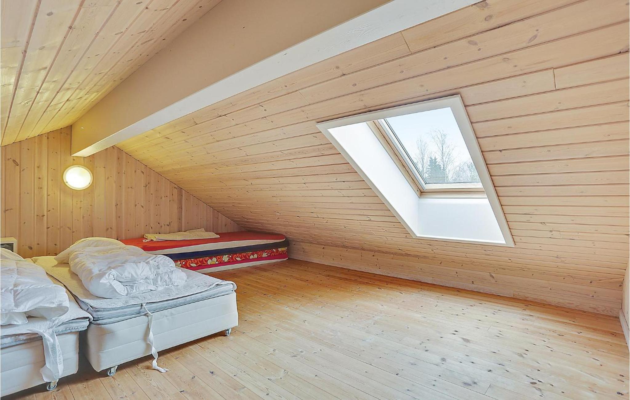 Eleven-Bedroom Holiday home