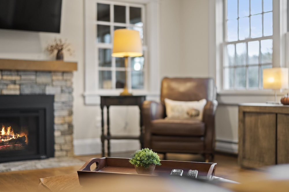 Family Room - Photo 9