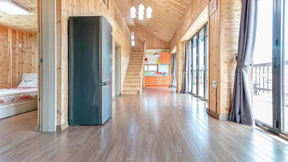 Basic Room, 3 Bedrooms (Dokchae)