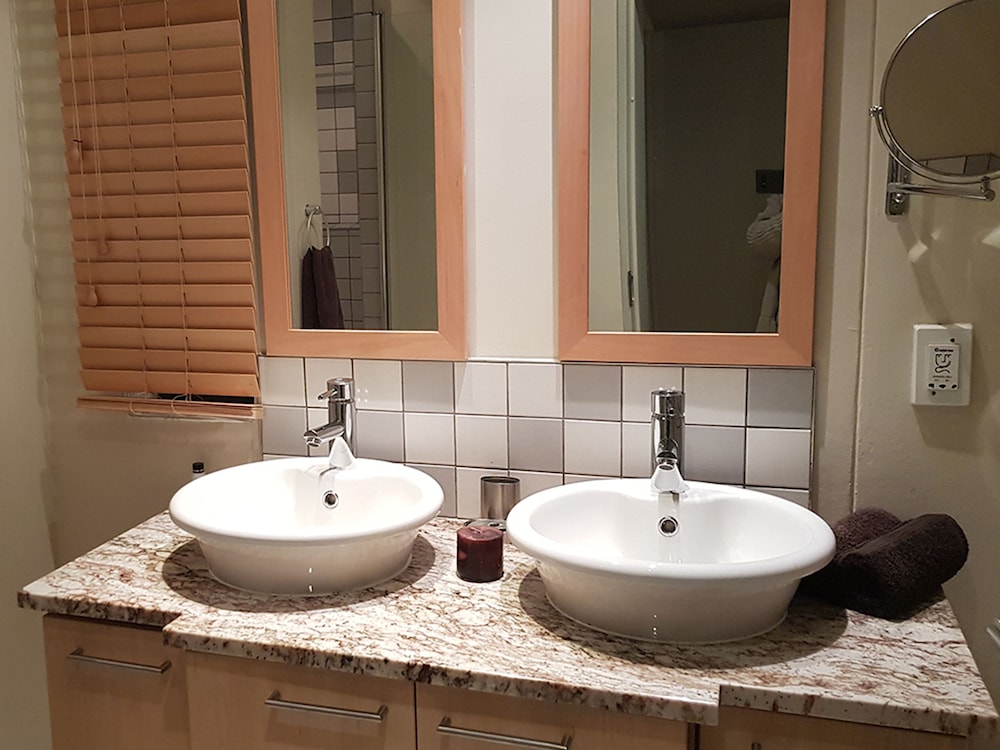 Luxury Apartment, 2 Bedrooms, Garden Area photo 3