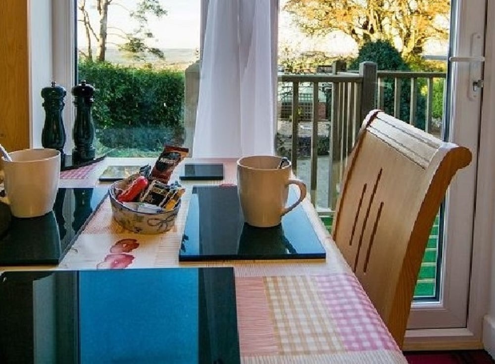 Double Room (The Snug - Not Pet Friendly) photo 2