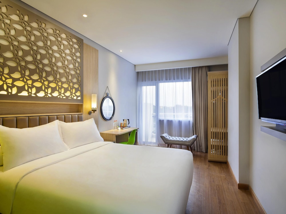 Superior Room, 1 Queen Bed, Balcony