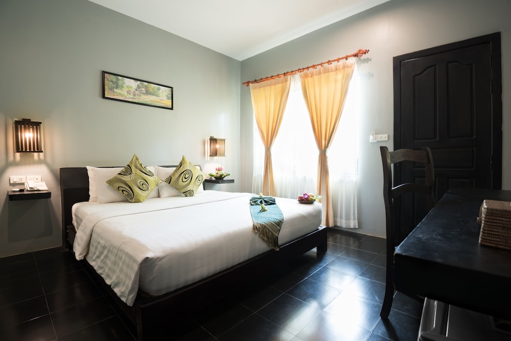 Deluxe Double Room, Pool View
