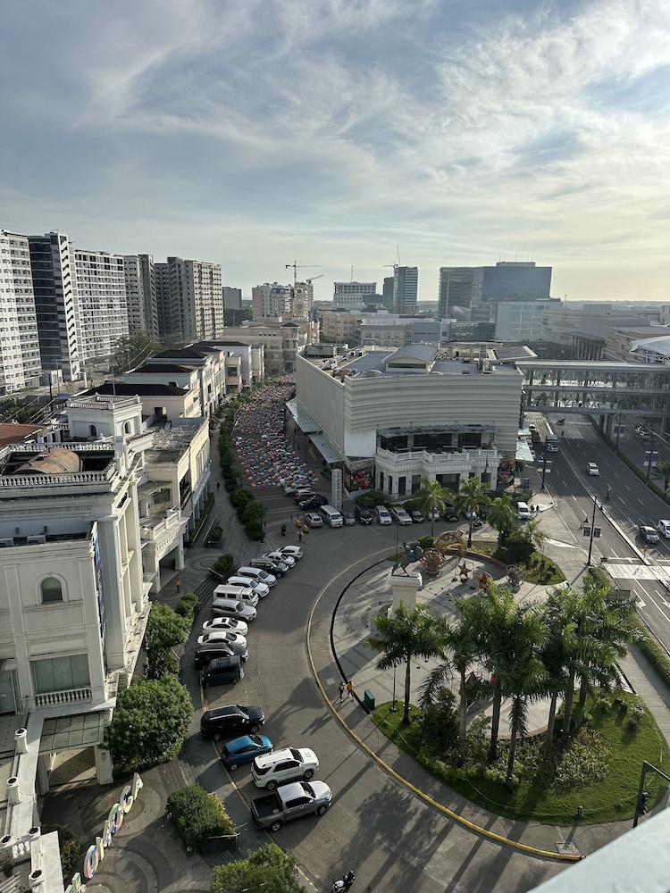 Exclusive Condo, 1 Queen Bed, Accessible, Balcony photo 3