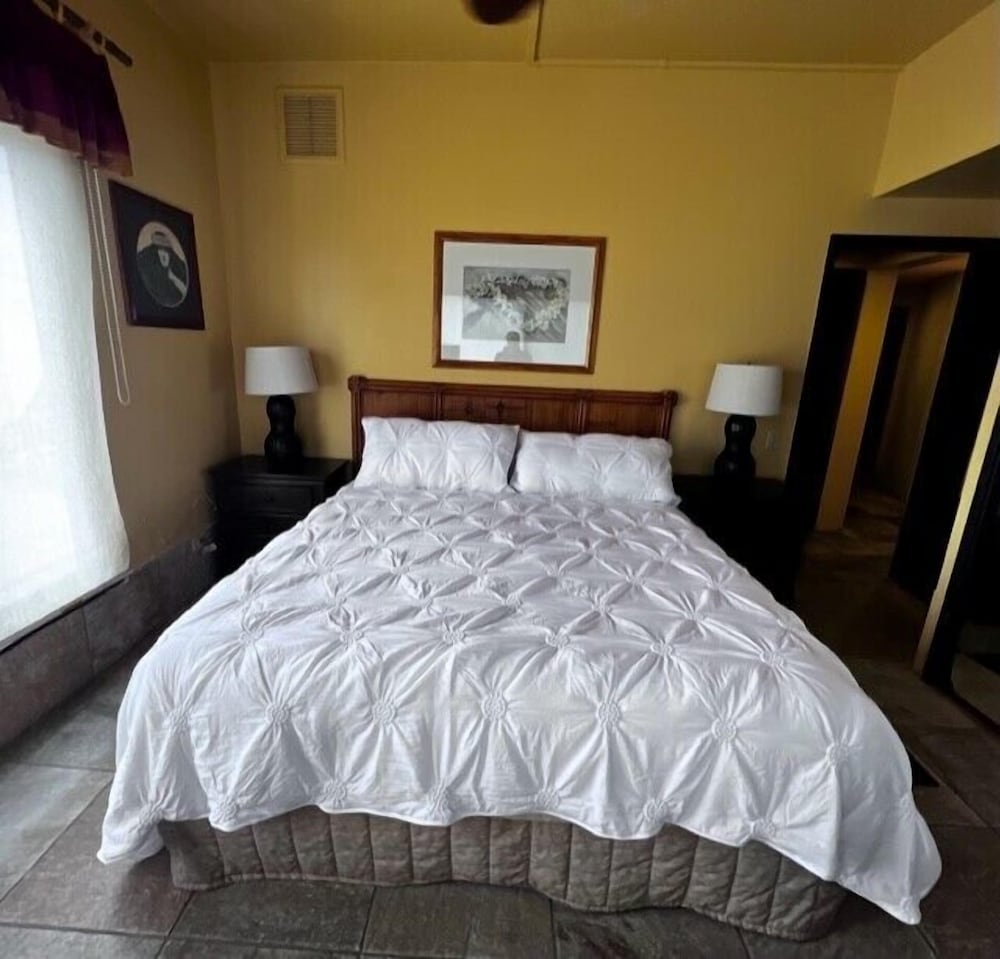 Condo, Multiple Beds (Royal Sea Cliff #415) photo 1