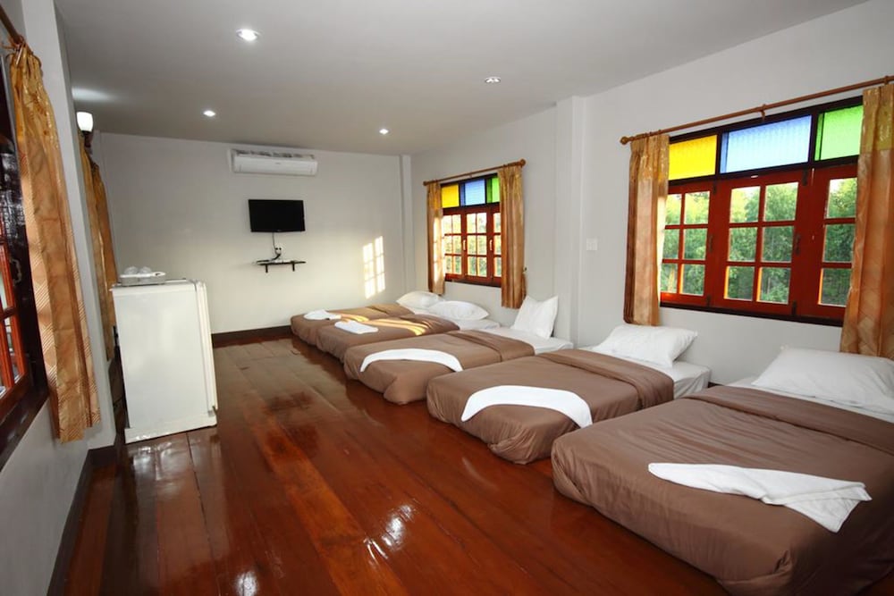 Family Room photo 2
