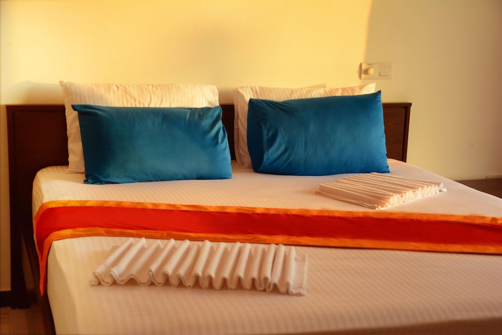 Deluxe Suite, 1 Double Bed, Lake View photo 1