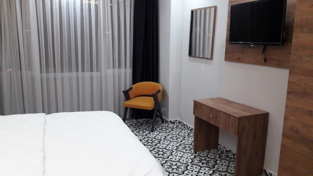 Deluxe Double or Twin Room photo 2