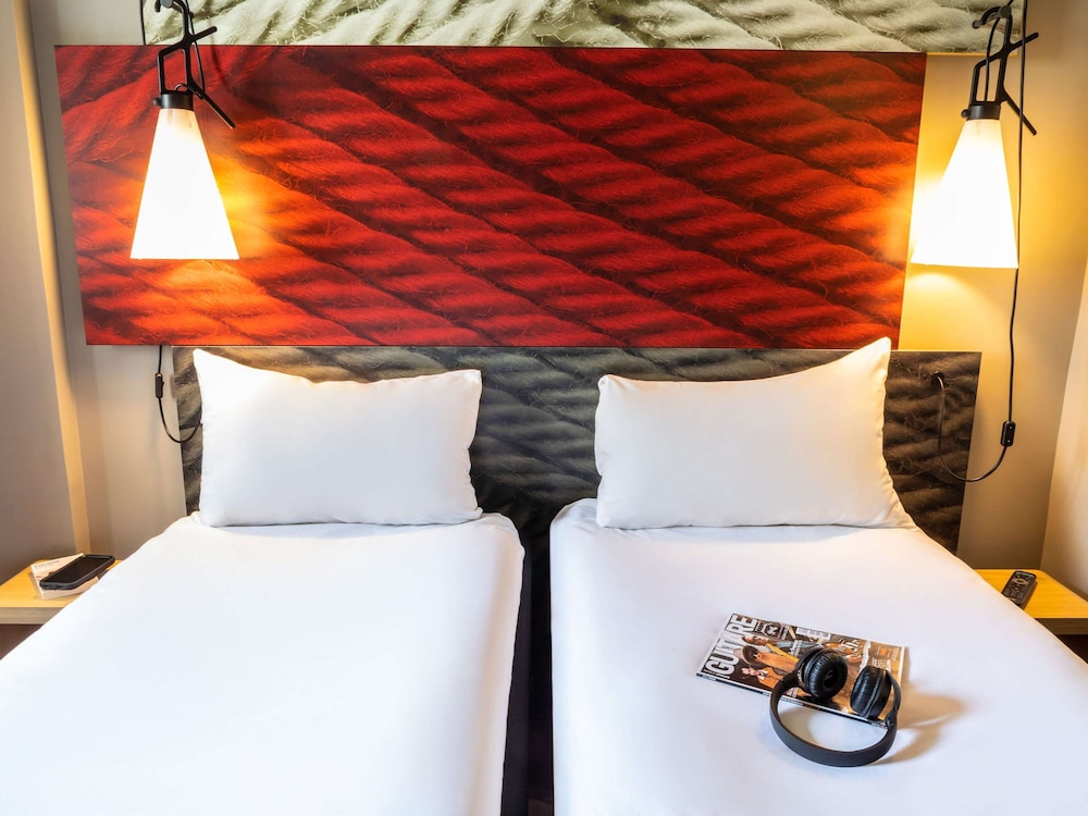 Standard Room, 2 Twin Beds photo 3