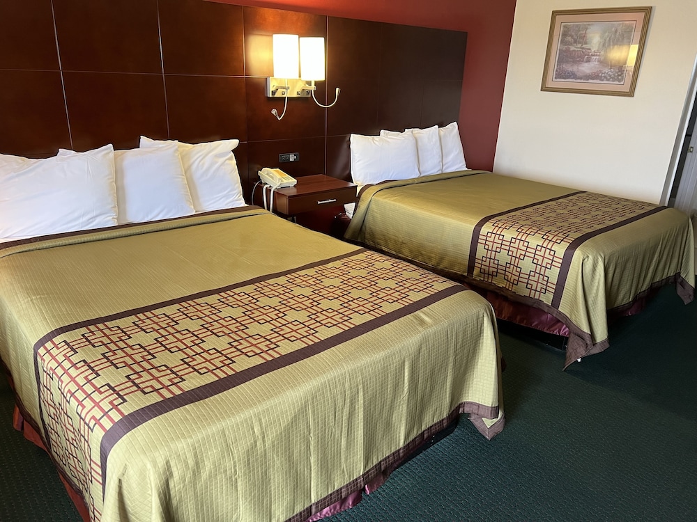 Double Room, 2 Queen Beds photo 2