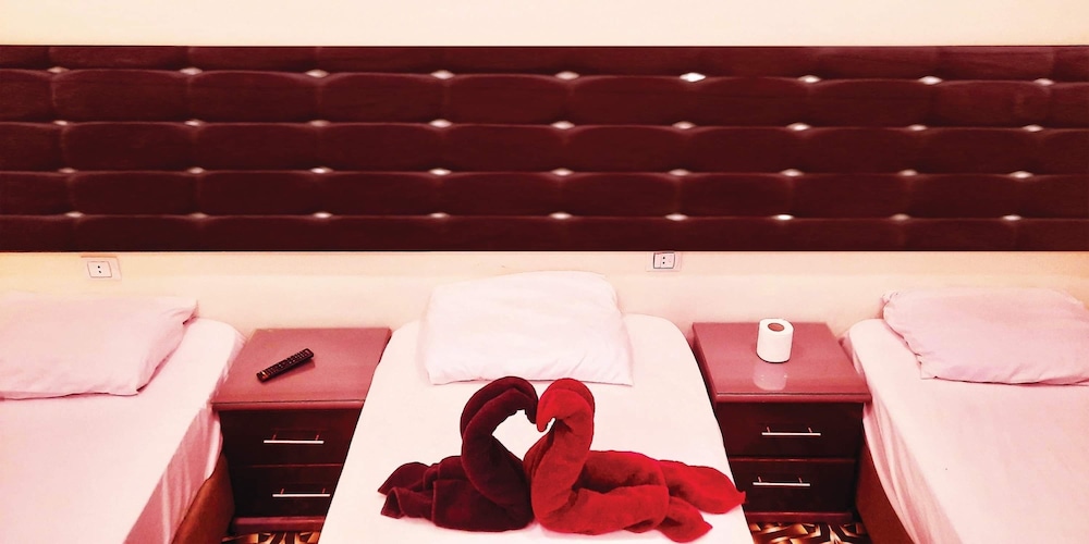 Standard Double Room - Photo 21
