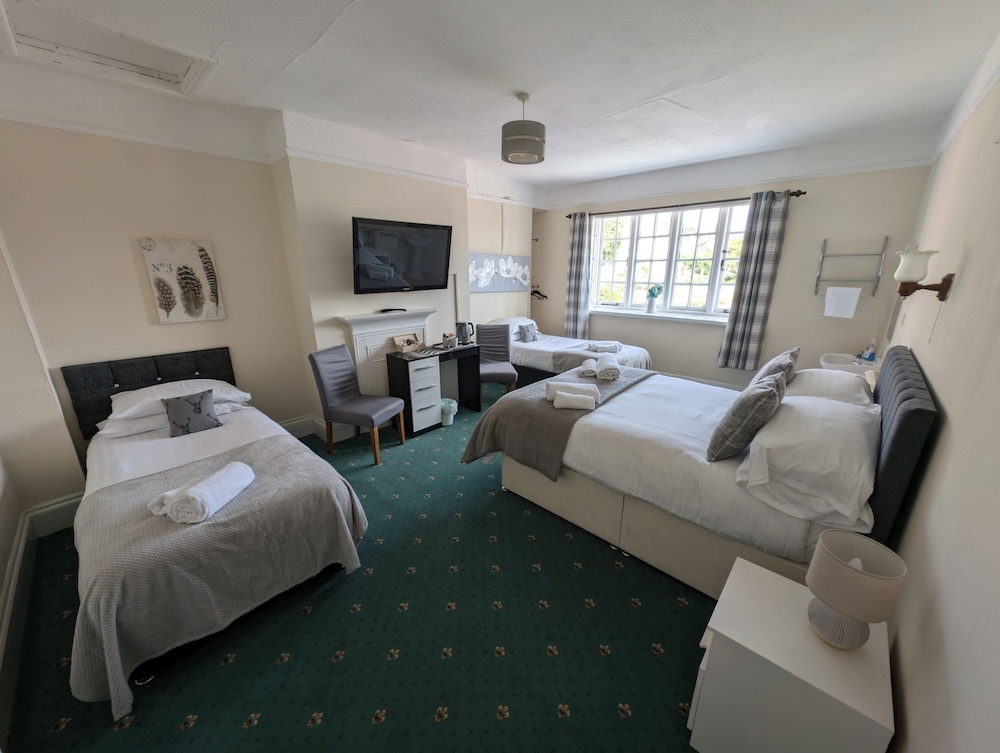 Basic Quadruple Room